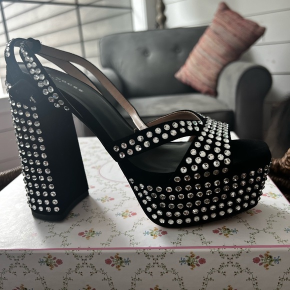 Hillhouse Home , party platforms!! Sold out in tons of sizes 38!! - Picture 3 of 6